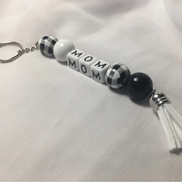 MOM Keychain ❤️ - Picture 4 of 4